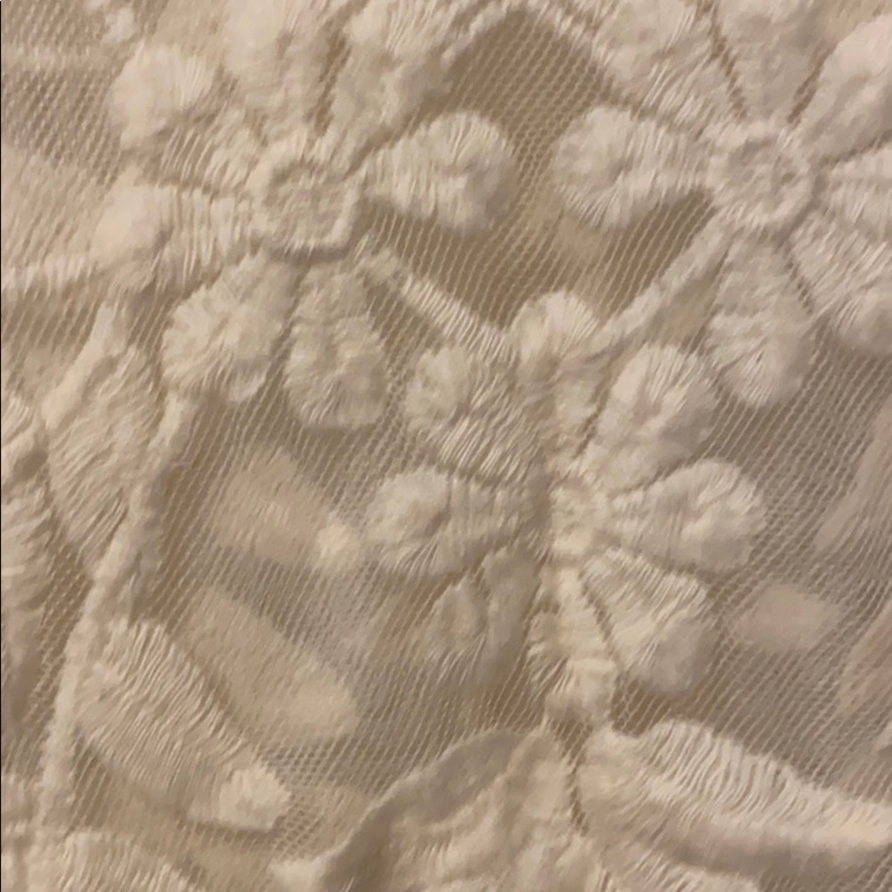 Express Embroidered Top - Picture 3 of 6